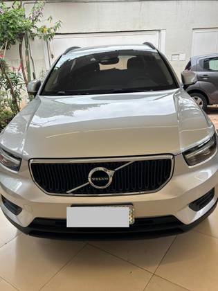 VOLVO XC40 2.0 T5 GASOLINA MOMENTUM AWD GEARTRONIC